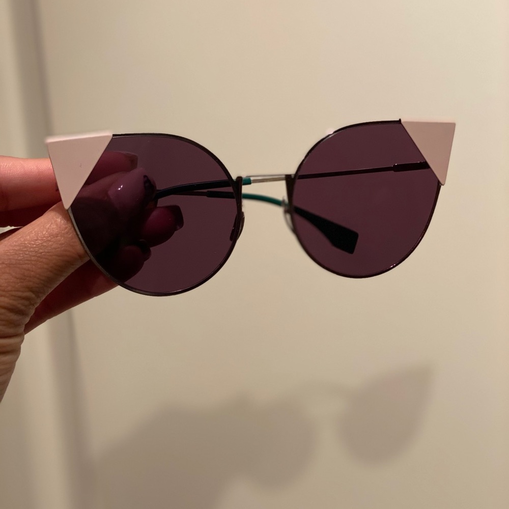 100% FENDI SUNGLASSES